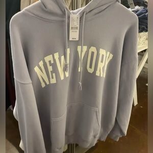 Brandy Melville New York hoodie